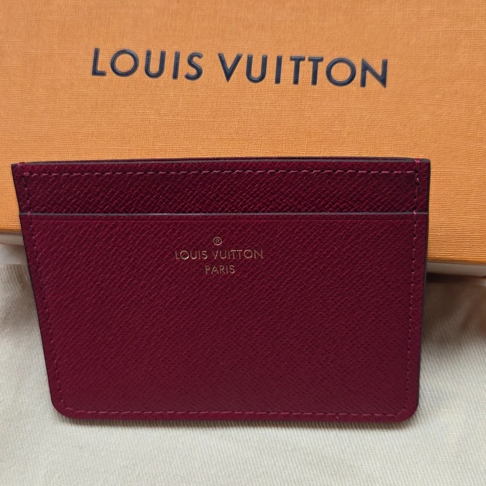 Louis Vuitton Felicie Fuschia Card Holder (Like New)‎